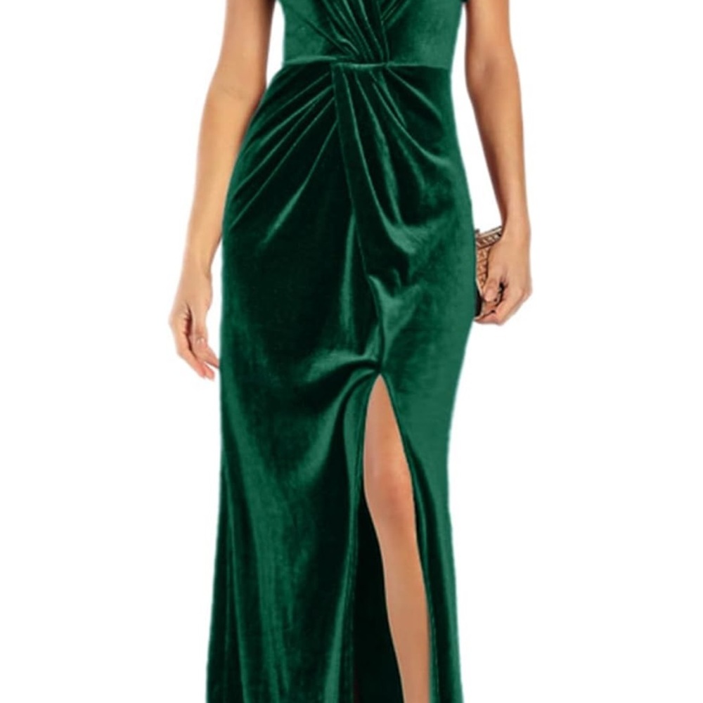 Elegant Green Velvet Evening Gown